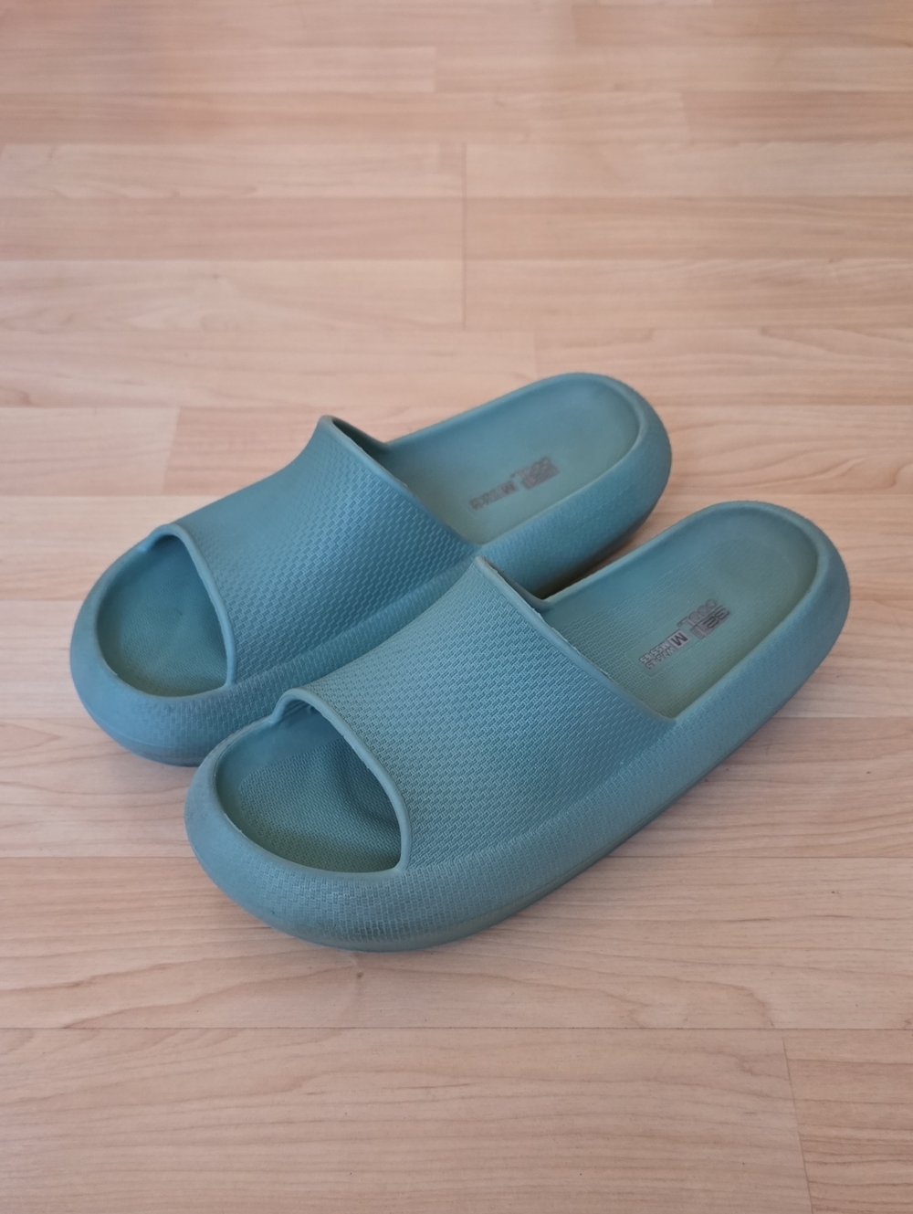 32 Degrees Cushion Slide Sandal Green Size M (Women 7.5-8.5/ Men 5.5-6.5)
